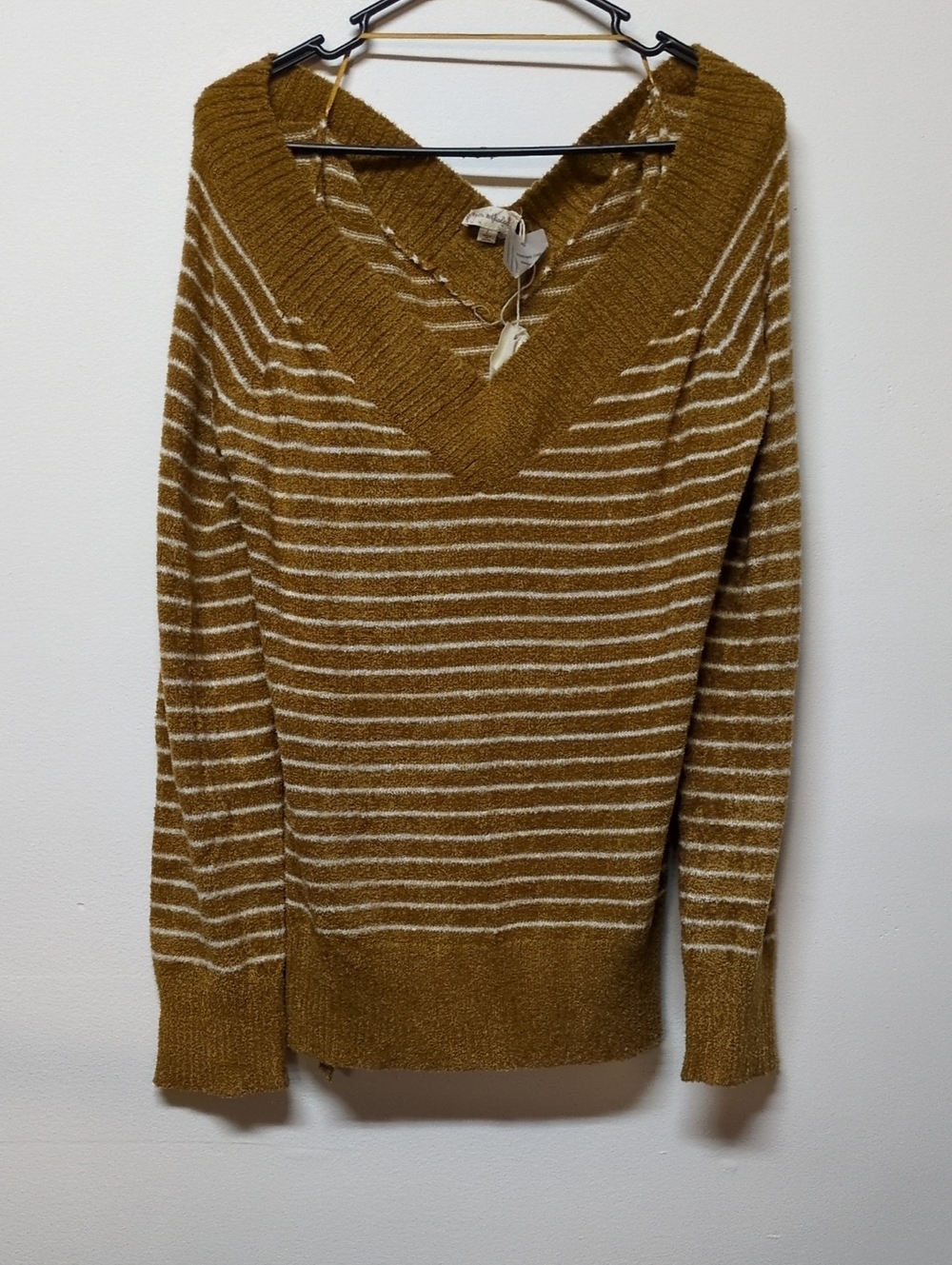 NEW Hem & Thread Mustard Stripe V-Neck Chenille Sweater, Size L
